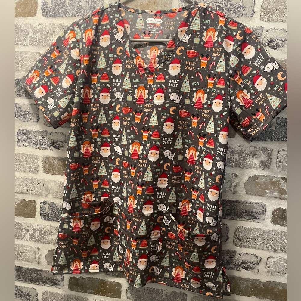 Christmas Pattern Scrub Top.